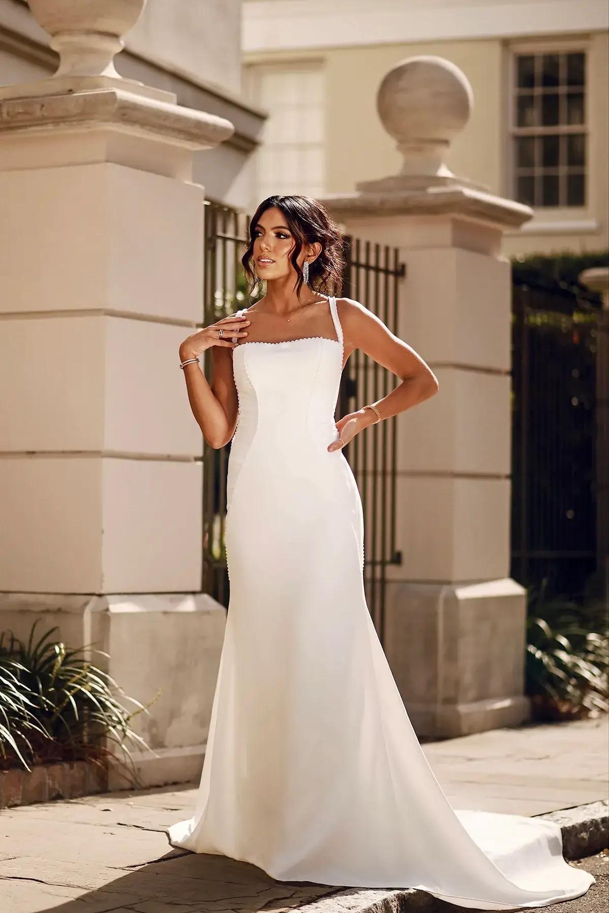 Modern Romance: Gowns for the Minimalist Bride Image