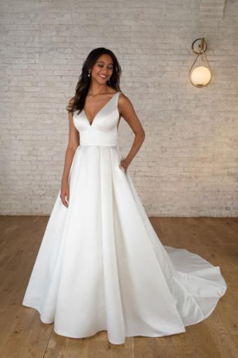 Stella York Style #7755-SP23-SY #0 default (IV-PL) Ivory Gown w Porcelain Tulle Side Plunge thumbnail